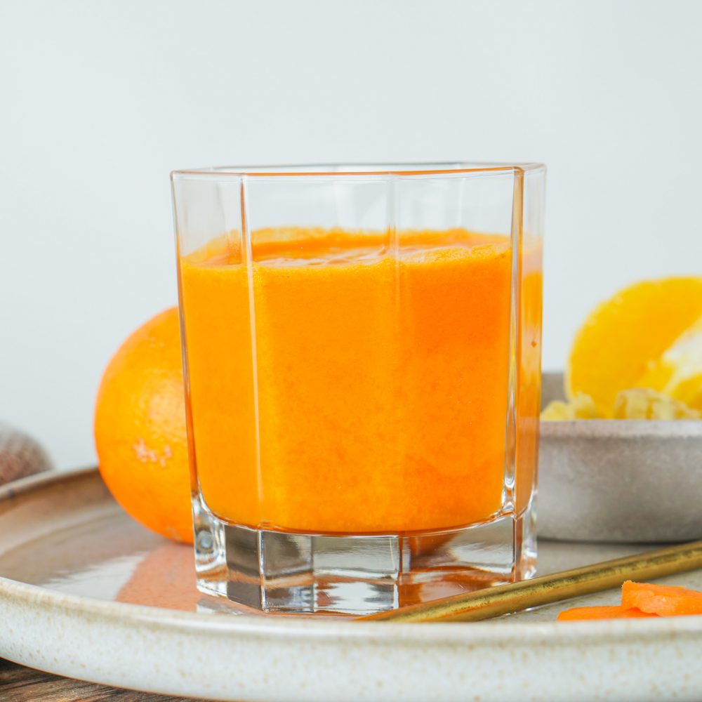Gesunder Karotten-Orangensaft